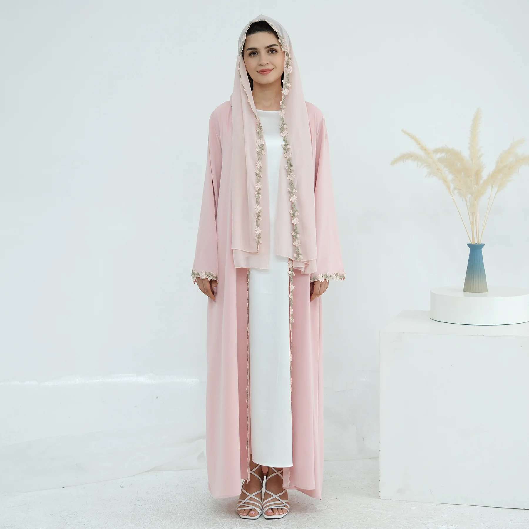 Conjunto de Vestido y Hiyab Bo - Embroidery Kebaya reseña y precio